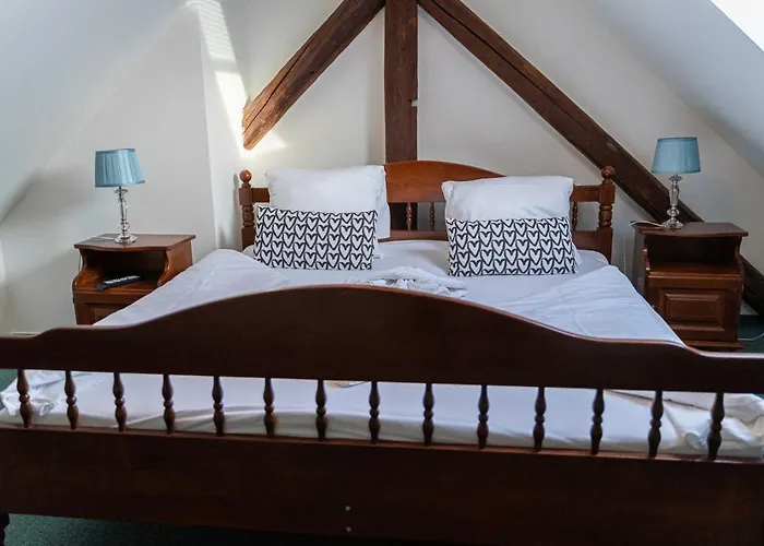 Praha Hotel 3*